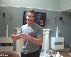 Painting The Living Room… More Like  A 12 Hour Shoulder Workout! SHOULDER GAINS! haha
