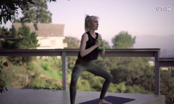 Yoga Workout for Strength – Yoga Workout with Dumbbells – Yoga for Stronger Arms