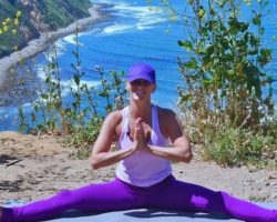 Yoga Joy – Relaxing Yoga Routine – Self Care with Laura